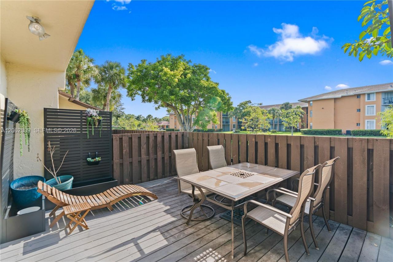 7640 NW 79th Ave , Unit L6, Tamarac, FL 33321 Photo