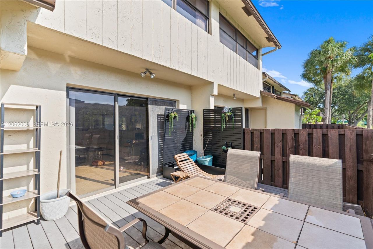 7640 NW 79th Ave , Unit L6, Tamarac, FL 33321 Photo