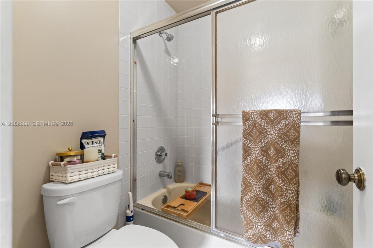 7640 NW 79th Ave , Unit L6, Tamarac, FL 33321 Photo