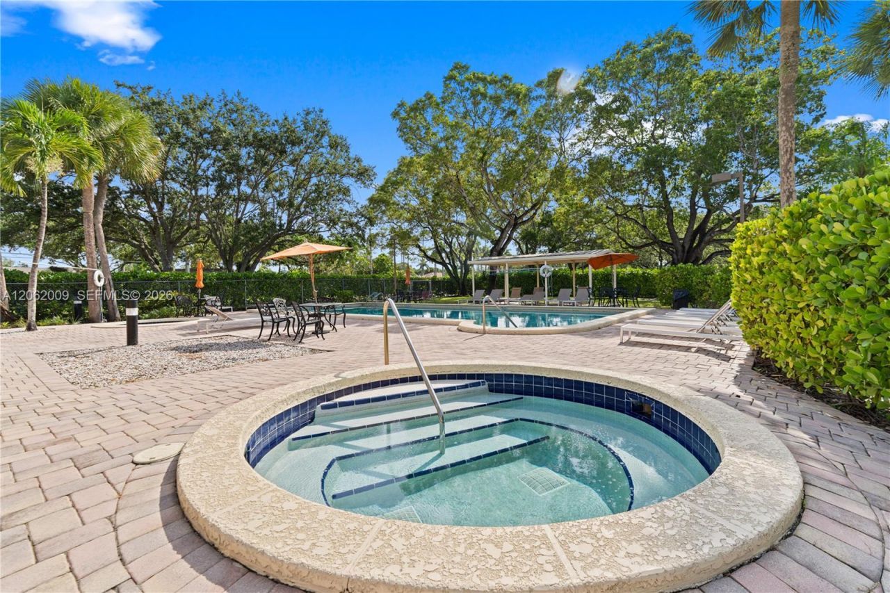 7640 NW 79th Ave , Unit L6, Tamarac, FL 33321 Photo