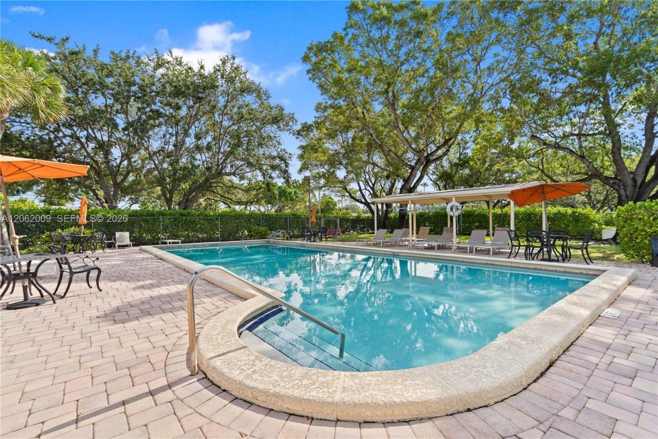 7640 NW 79th Ave , Unit L6, Tamarac, FL 33321 Photo