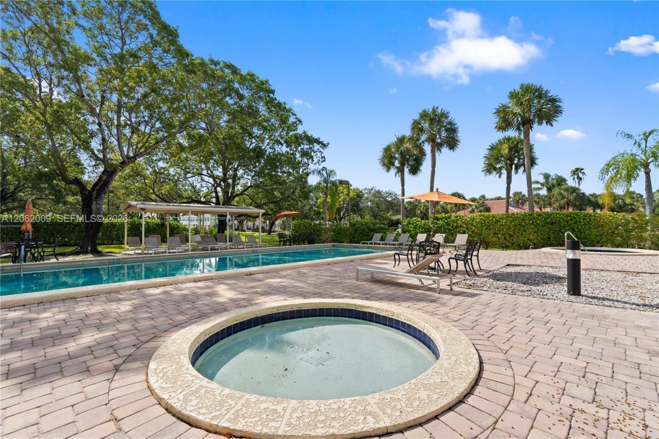 7640 NW 79th Ave , Unit L6, Tamarac, FL 33321 Photo