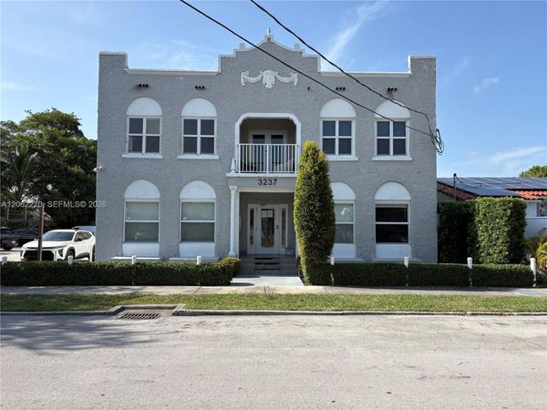 3237 SW 4th St , Unit 9, Miami, FL 33135