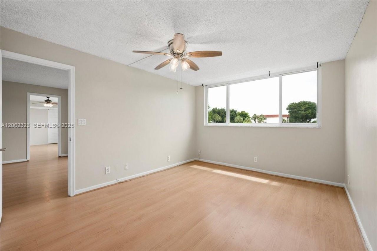 800 S Hollybrook Dr, Unit 205, Pembroke Pines, FL 33025 Photo