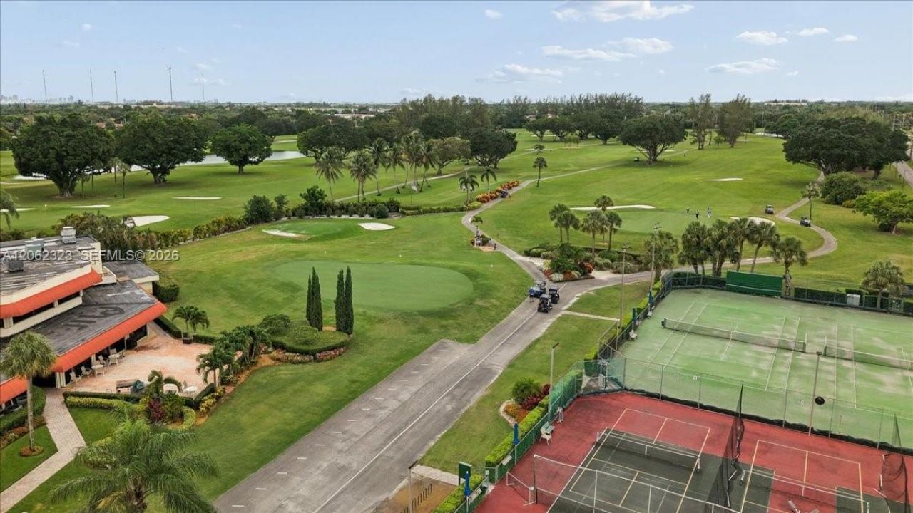 800 S Hollybrook Dr, Unit 205, Pembroke Pines, FL 33025 Photo