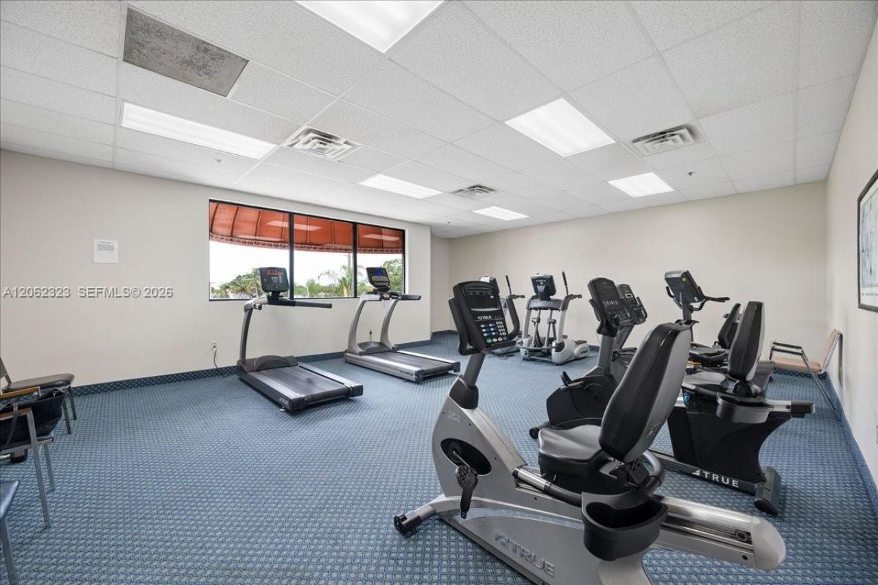 800 S Hollybrook Dr, Unit 205, Pembroke Pines, FL 33025 Photo