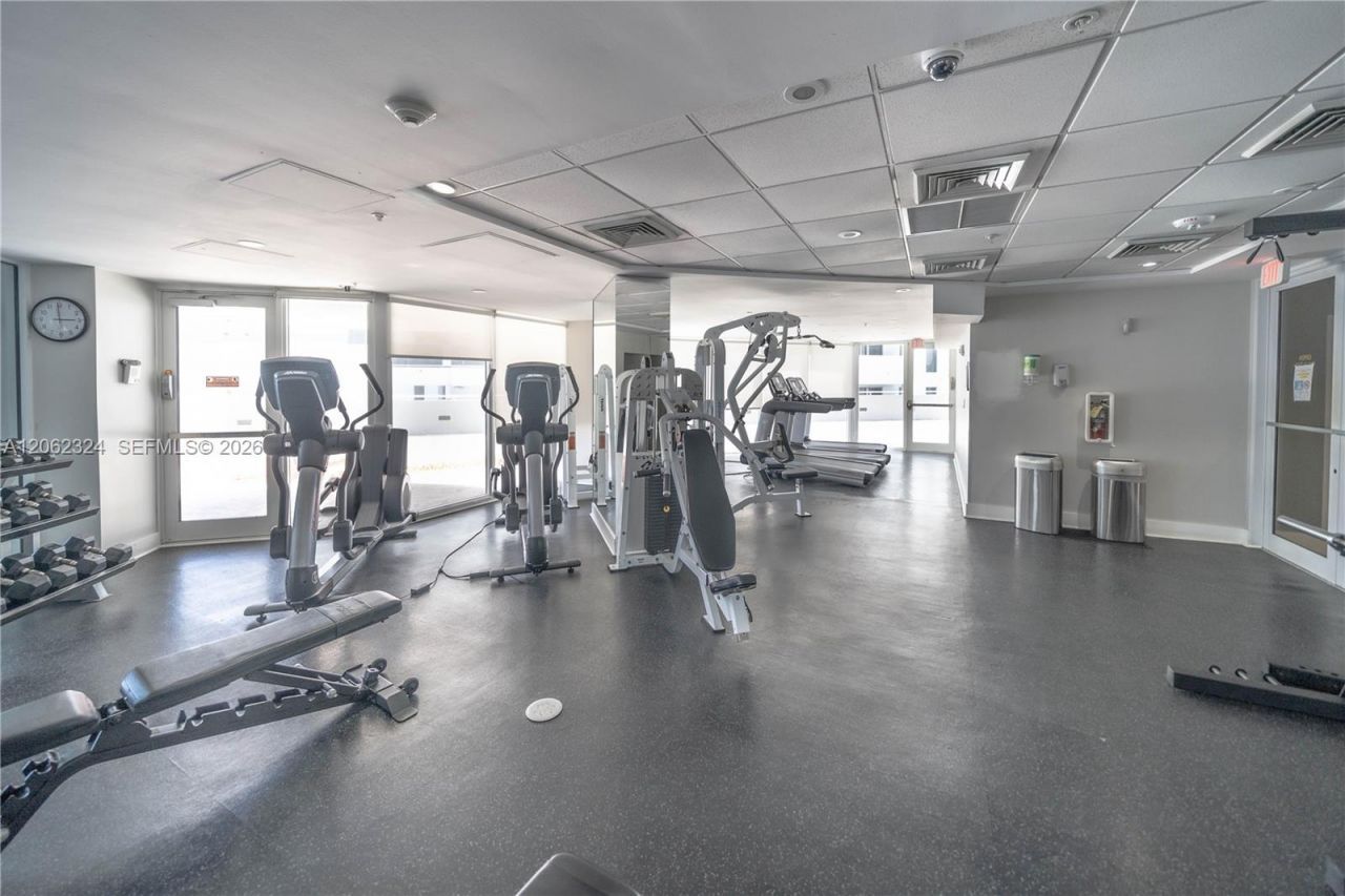 6301 Collins Ave , Unit 2802, Miami Beach, FL 33141 Photo