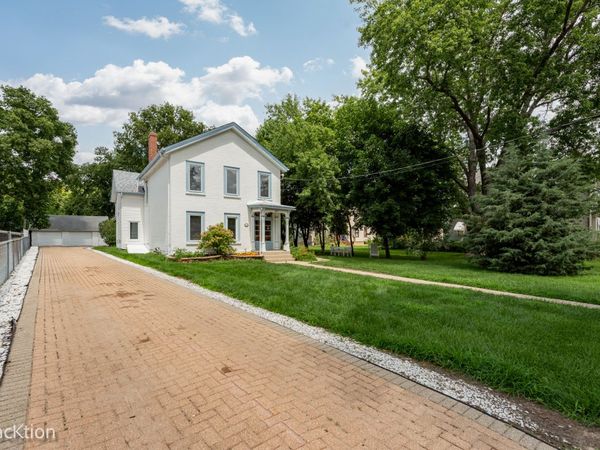 383 W Park Avenue , Aurora, IL 60506