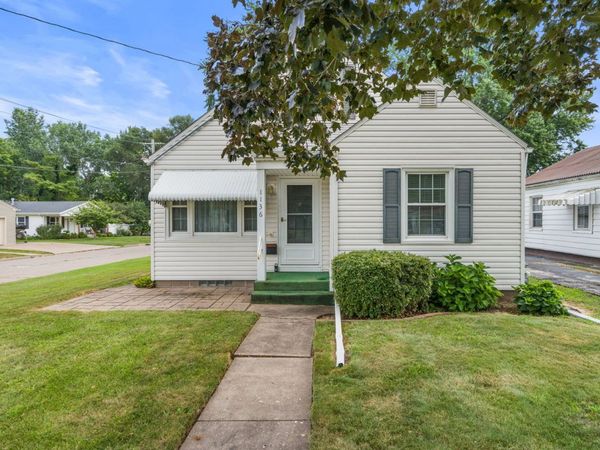 1136 53rd Street , Moline, IL 61265
