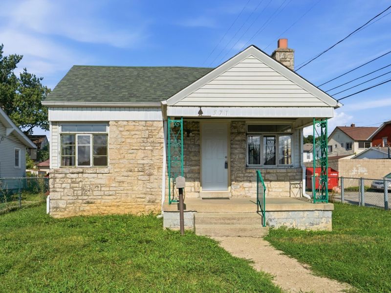 571 S Hague Avenue, Columbus, OH 43204 Photo 2