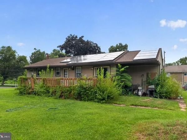317 GILLETTE AVENUE, PENNS GROVE, NJ 08069