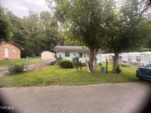318 Jarvis Street, Sneedville, TN 37869
