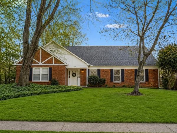 130 GREENBRIAR DR, Memphis, TN 38117