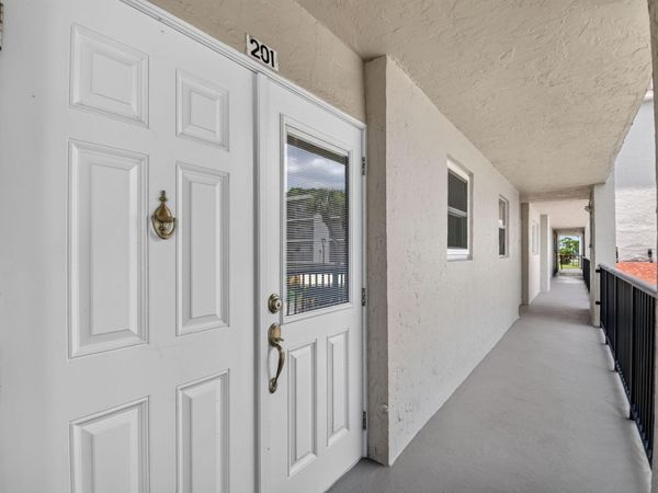 3425 Via Poinciana, Unit 201, Lake Worth, FL 33467