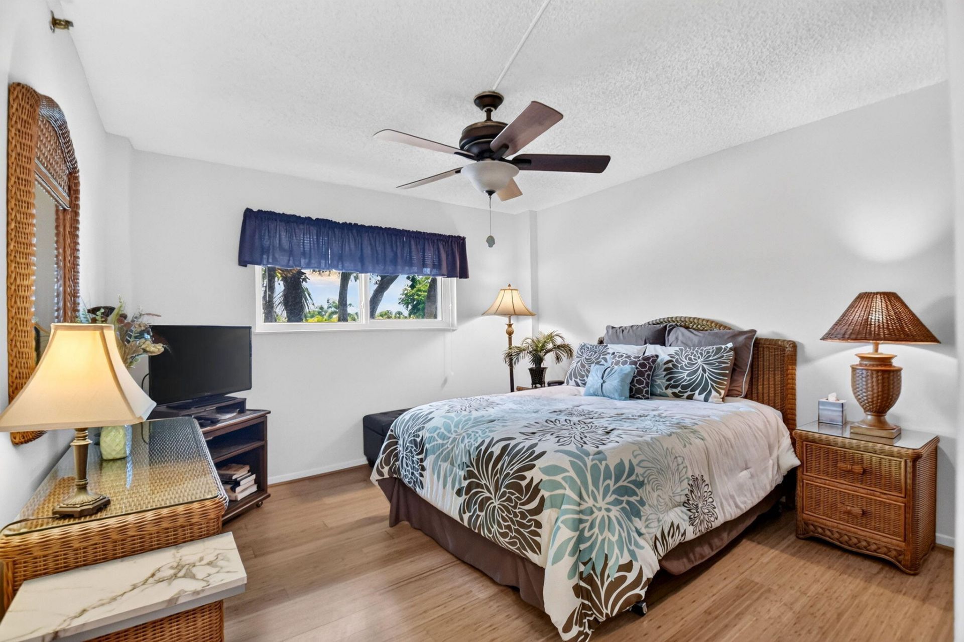 3425 Via Poinciana, Unit 201, Lake Worth, FL 33467 Photo