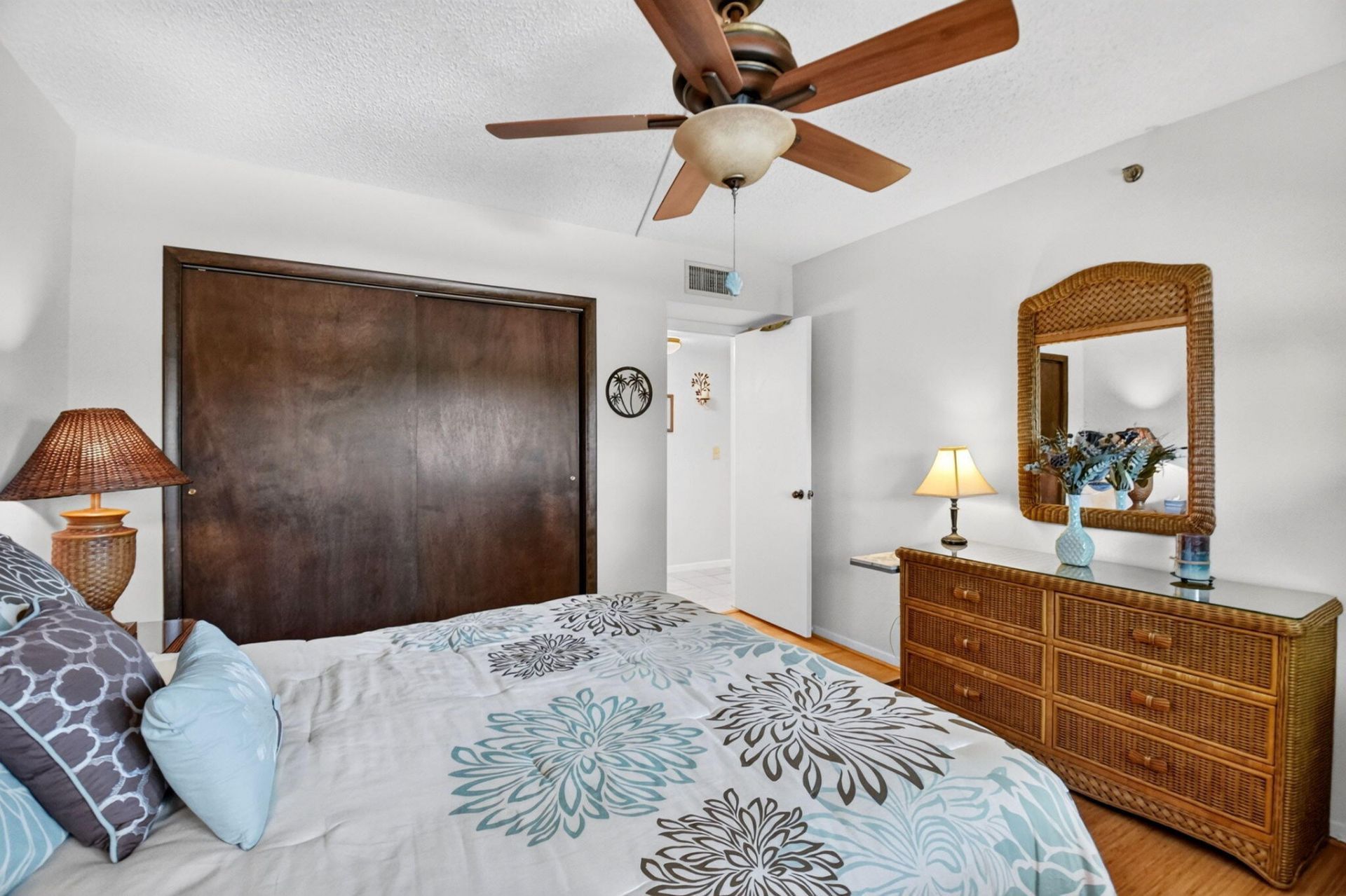 3425 Via Poinciana, Unit 201, Lake Worth, FL 33467 Photo