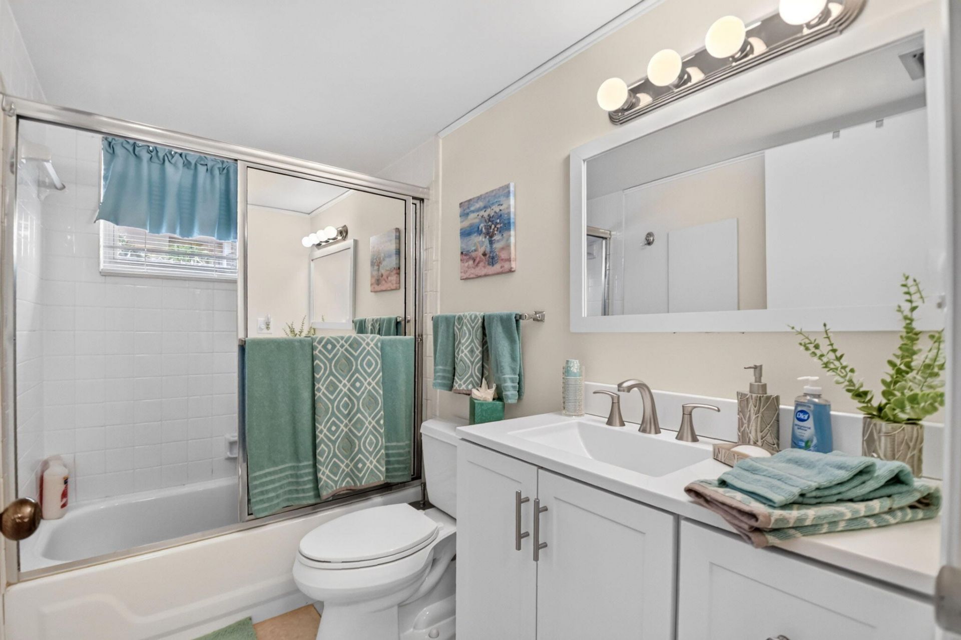 3425 Via Poinciana, Unit 201, Lake Worth, FL 33467 Photo