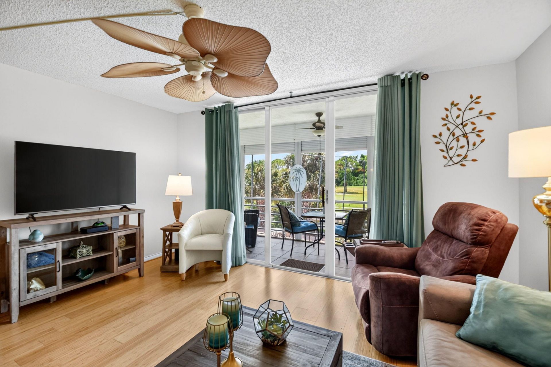 3425 Via Poinciana, Unit 201, Lake Worth, FL 33467 Photo