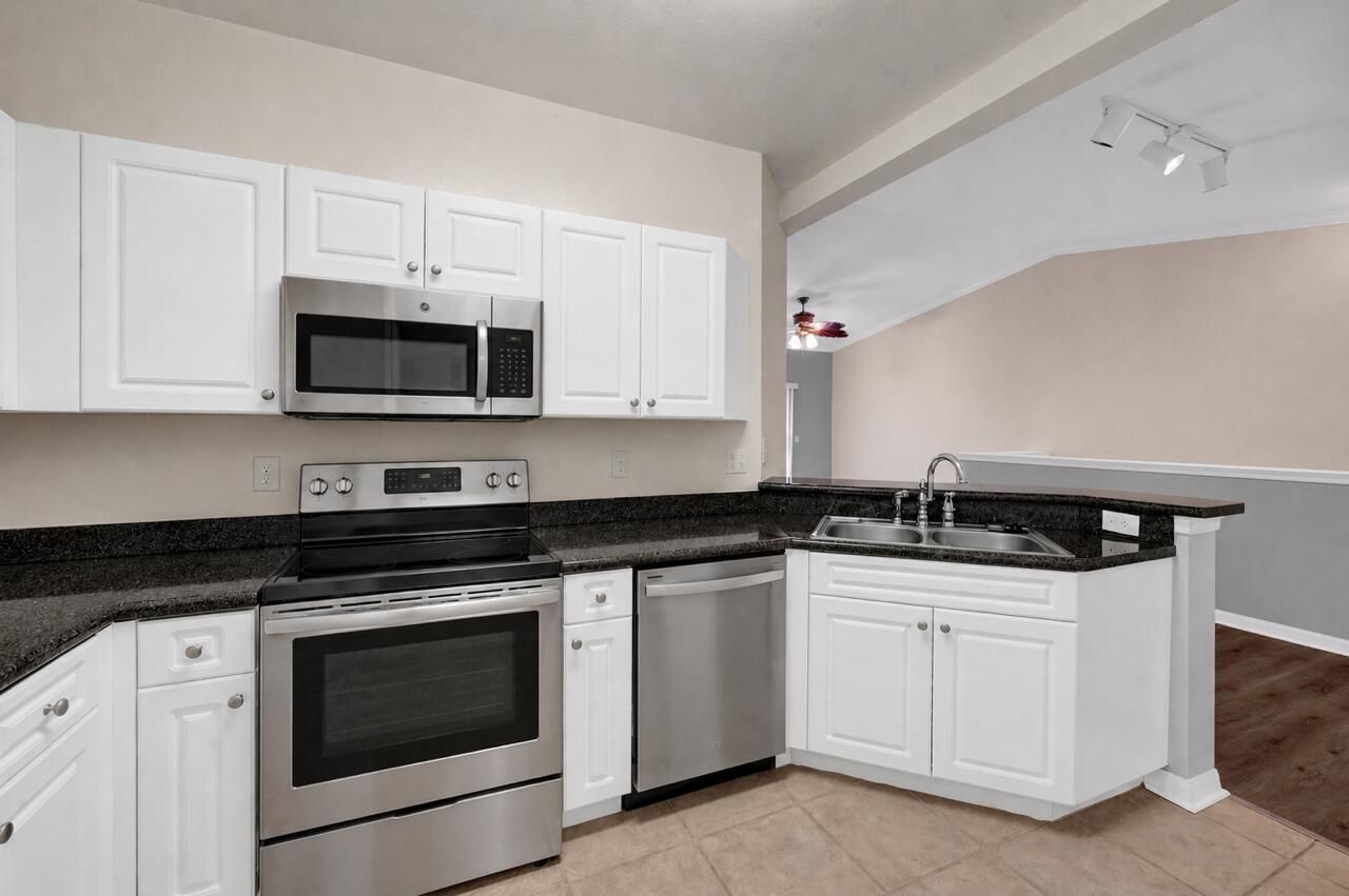 343 SE Rogers Court, Stuart, FL 34994 Photo