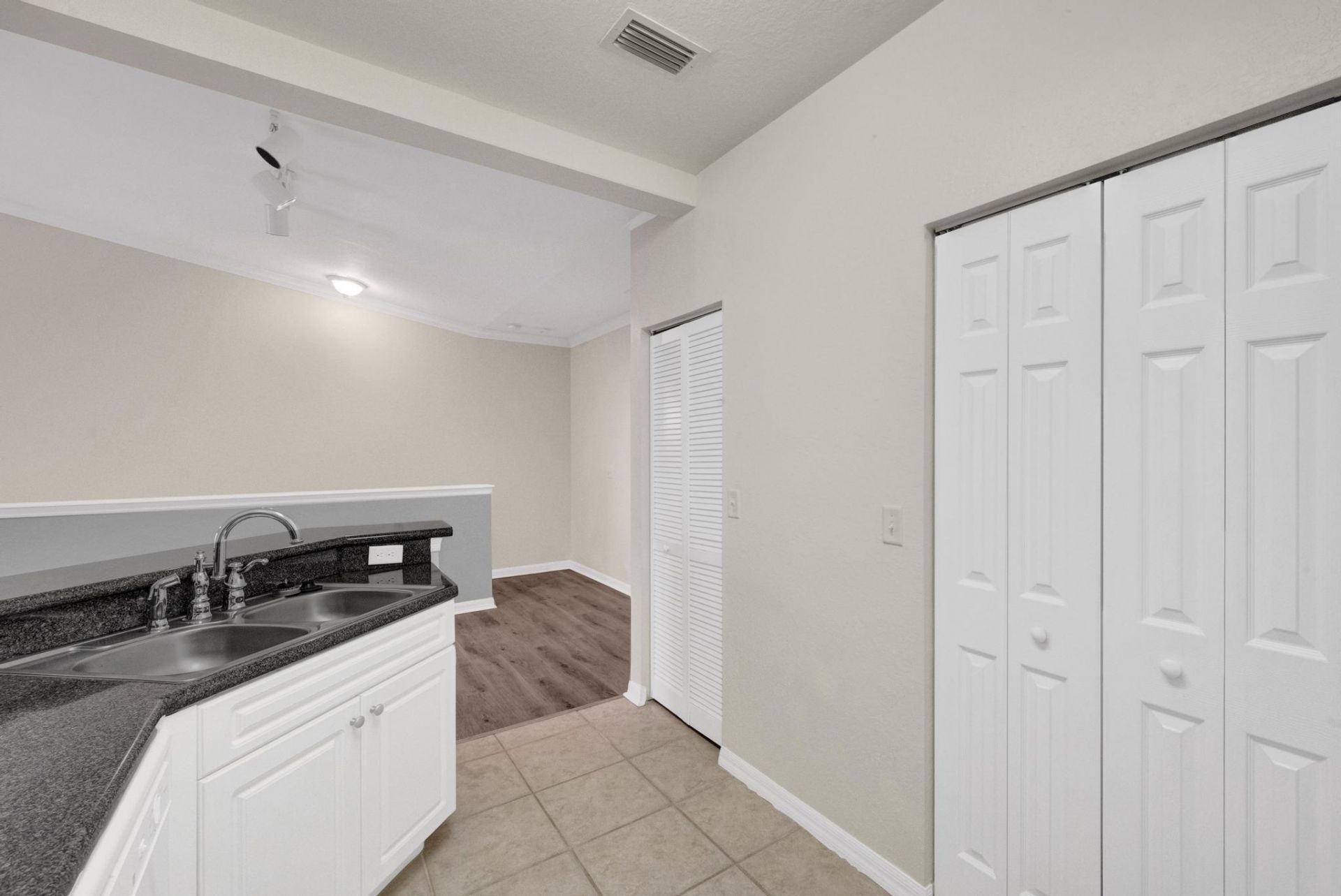 343 SE Rogers Court, Stuart, FL 34994 Photo