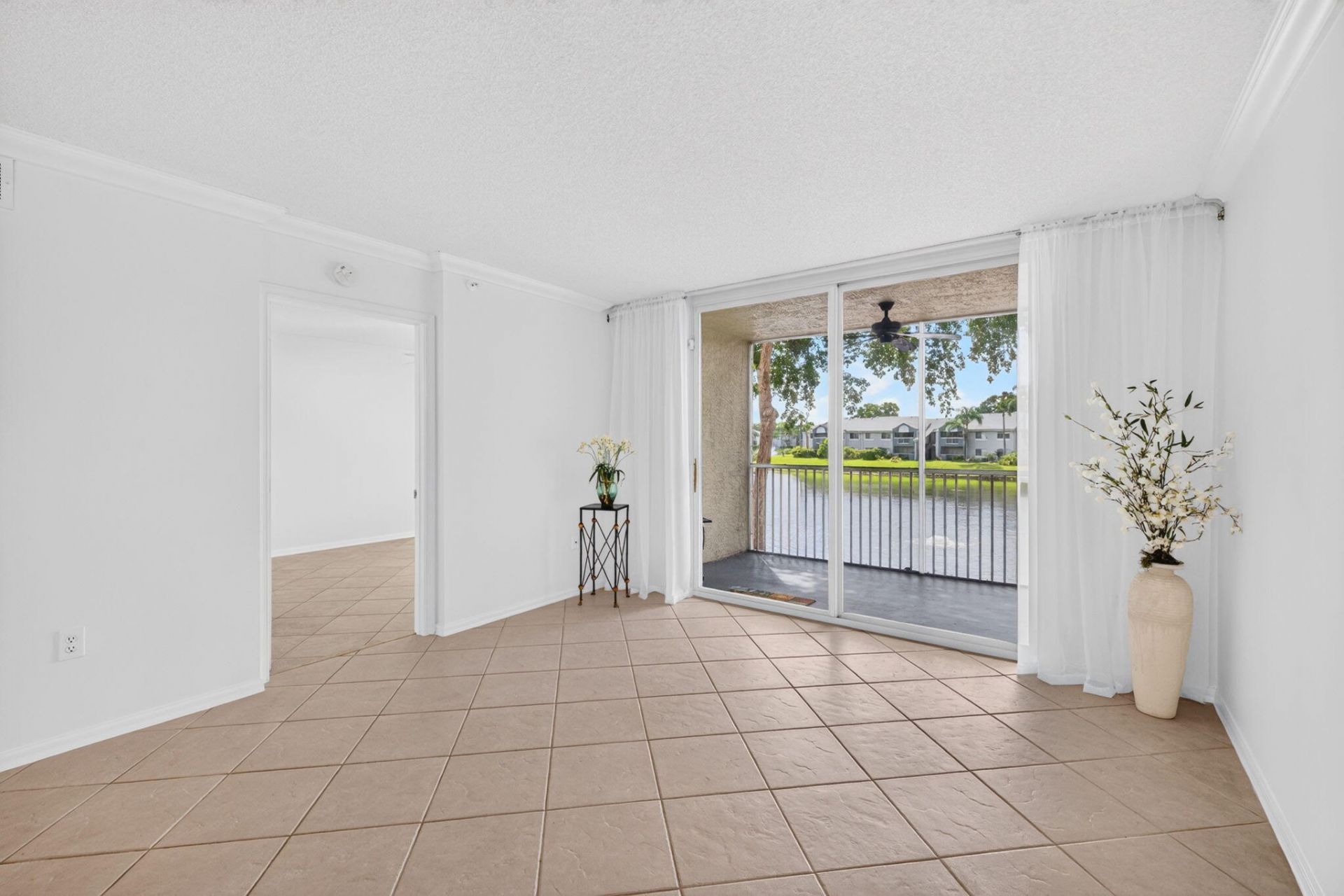 9551 Weldon Circle, Unit E212, Tamarac, FL 33321 Photo