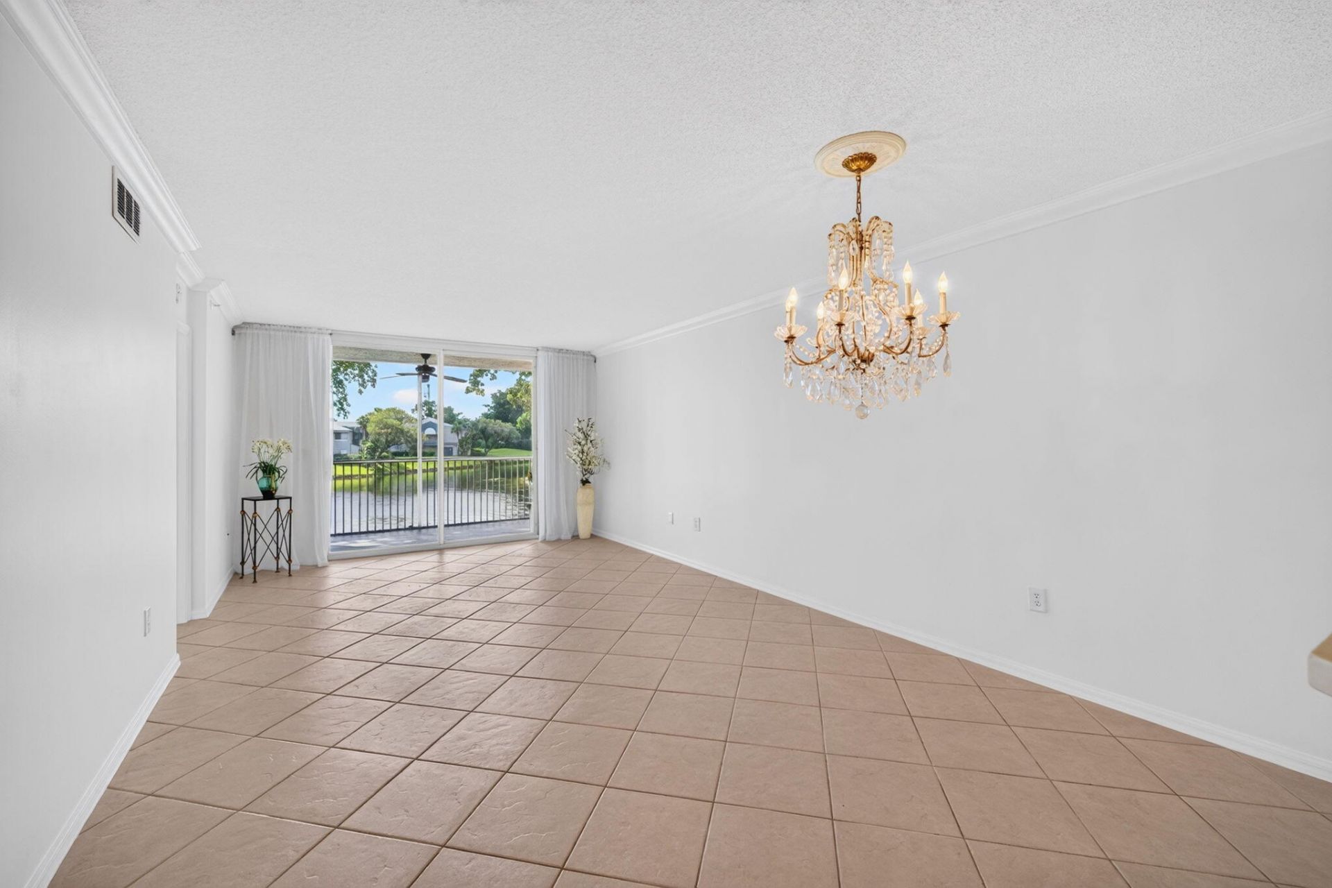 9551 Weldon Circle, Unit E212, Tamarac, FL 33321 Photo