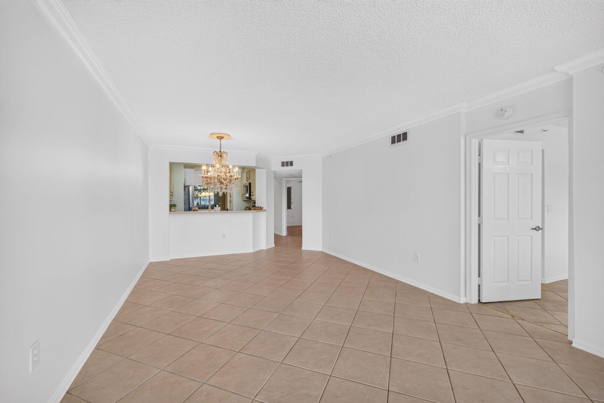 9551 Weldon Circle, Unit E212, Tamarac, FL 33321 Photo