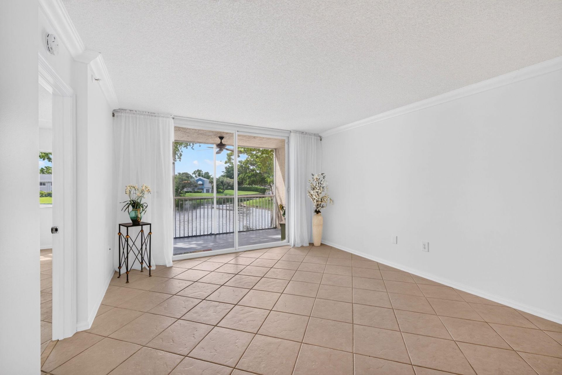 9551 Weldon Circle, Unit E212, Tamarac, FL 33321 Photo