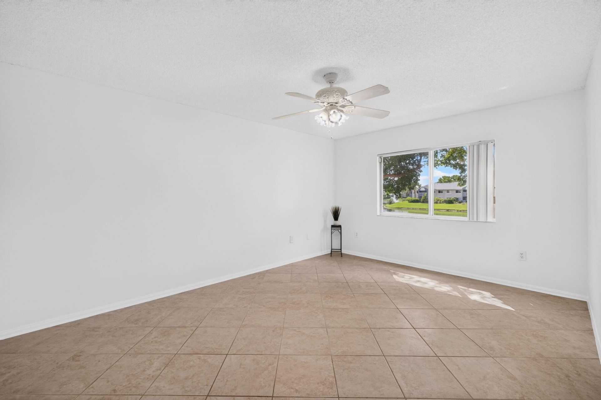 9551 Weldon Circle, Unit E212, Tamarac, FL 33321 Photo