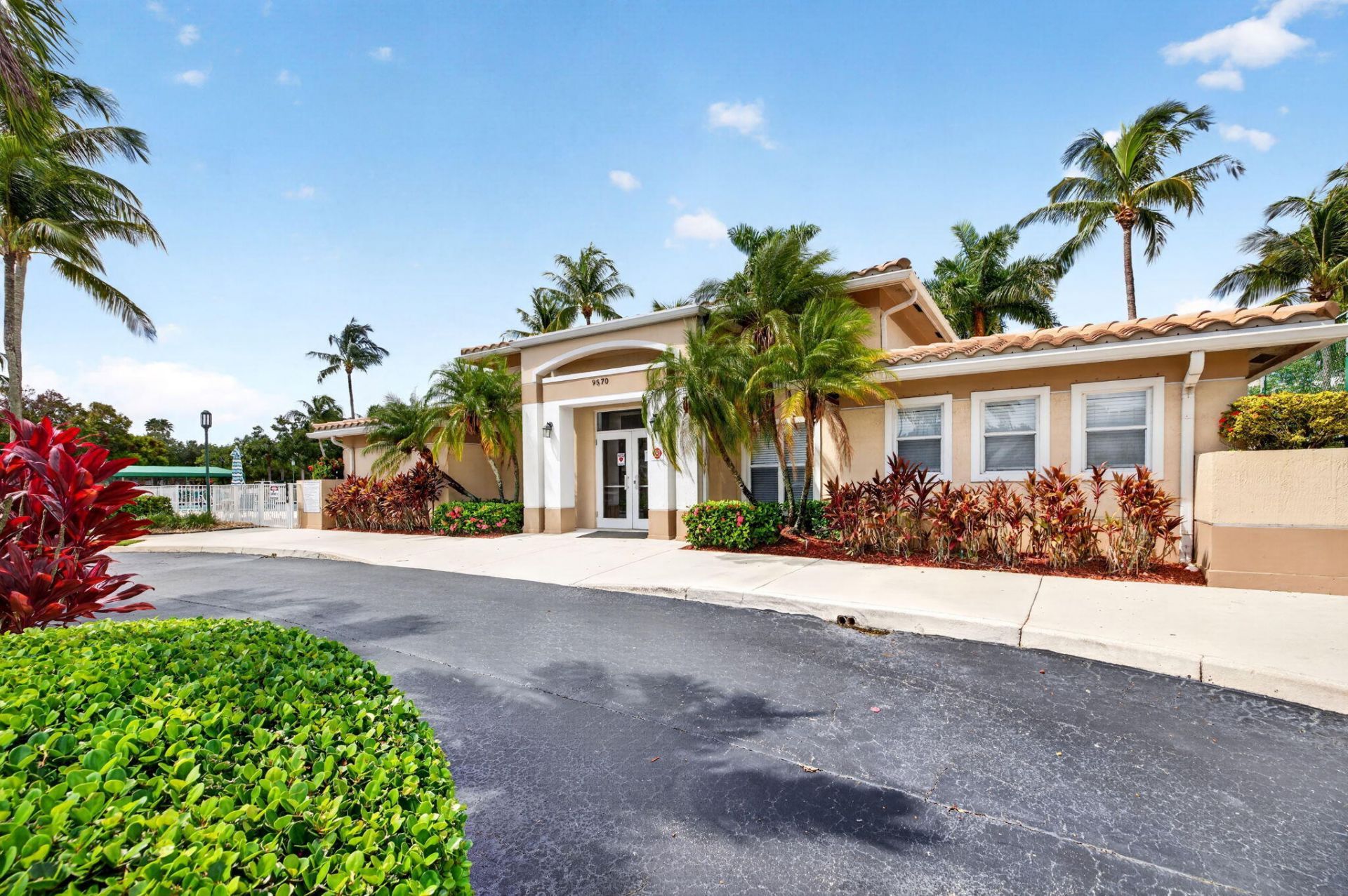9551 Weldon Circle, Unit E212, Tamarac, FL 33321 Photo