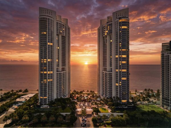 18201 Collins Avenue, Unit PH 5109, Sunny Isles Beach, FL 33160