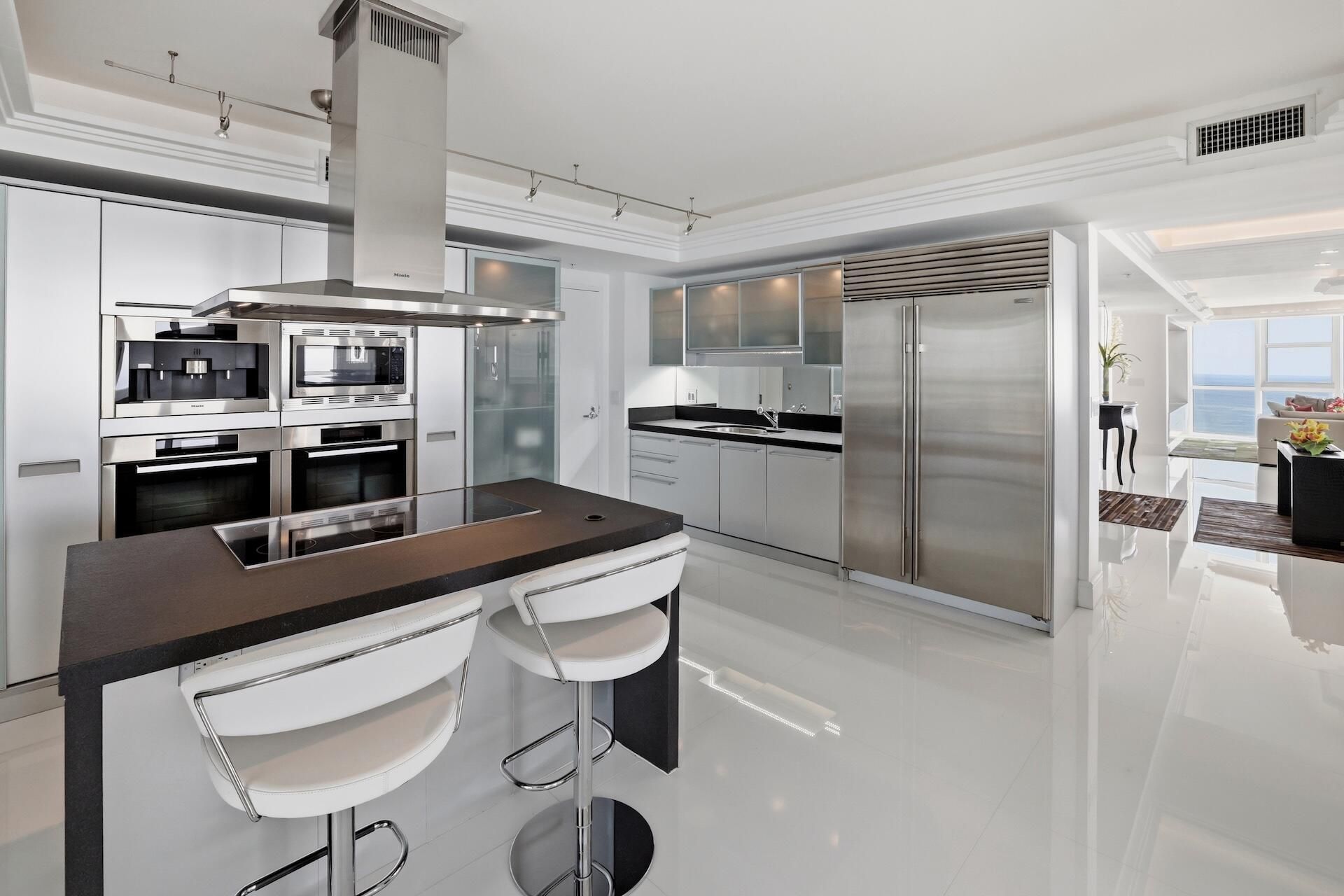 18201 Collins Avenue, Unit PH 5109, Sunny Isles Beach, FL 33160 Photo