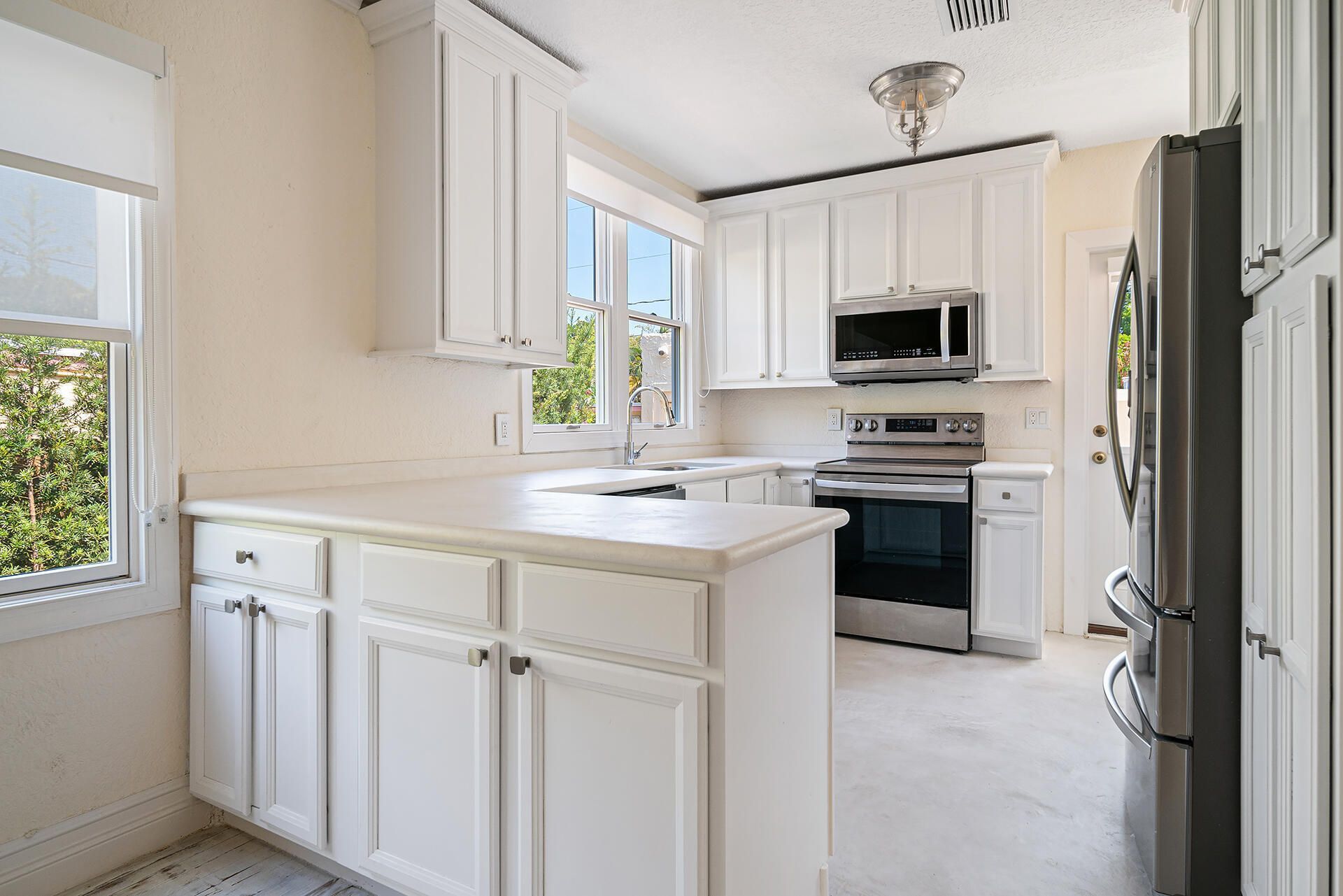 813 Avon Road, West Palm Beach, FL 33401 Photo