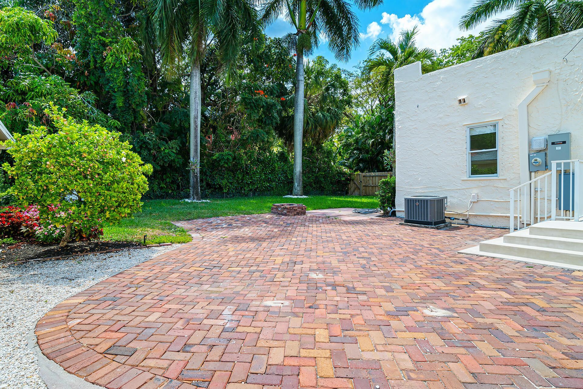813 Avon Road, West Palm Beach, FL 33401 Photo