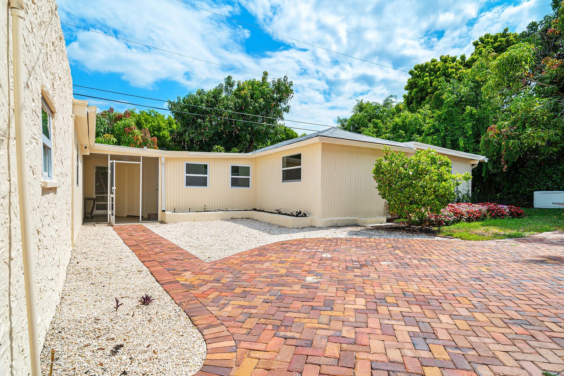 813 Avon Road, West Palm Beach, FL 33401 Photo