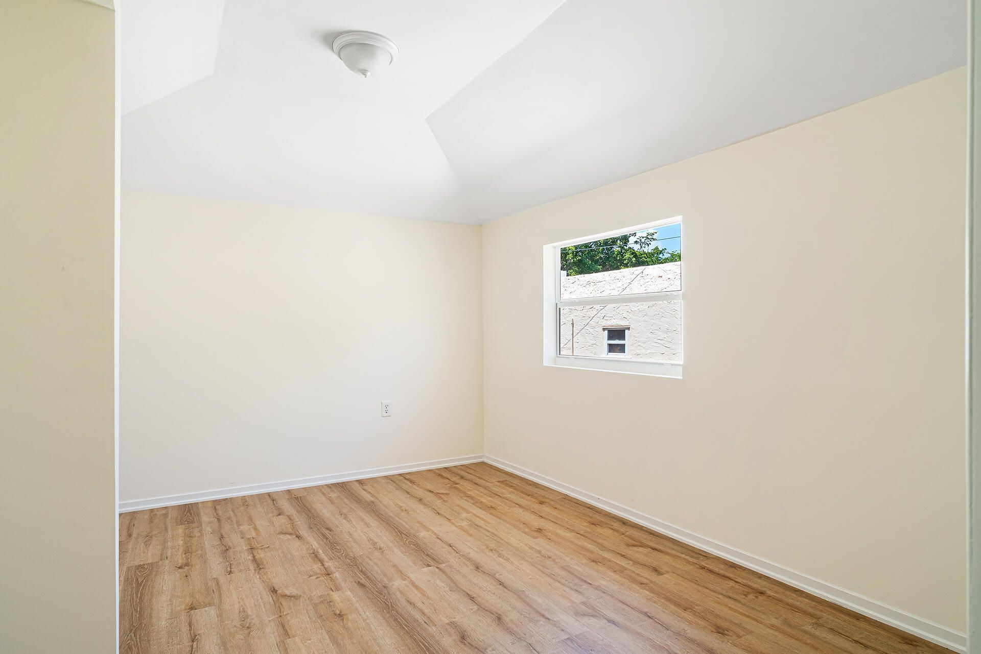 813 Avon Road, West Palm Beach, FL 33401 Photo