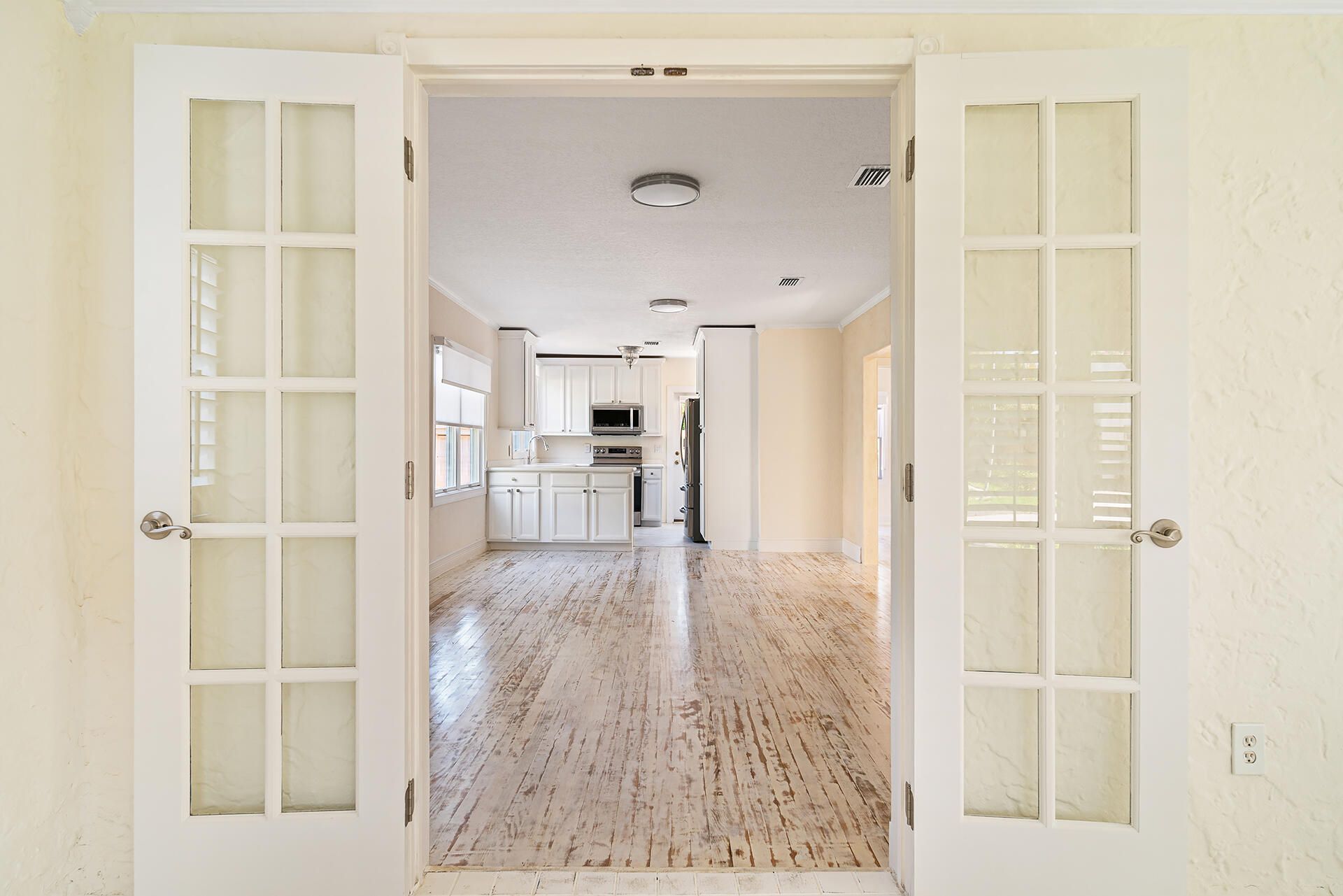 813 Avon Road, West Palm Beach, FL 33401 Photo
