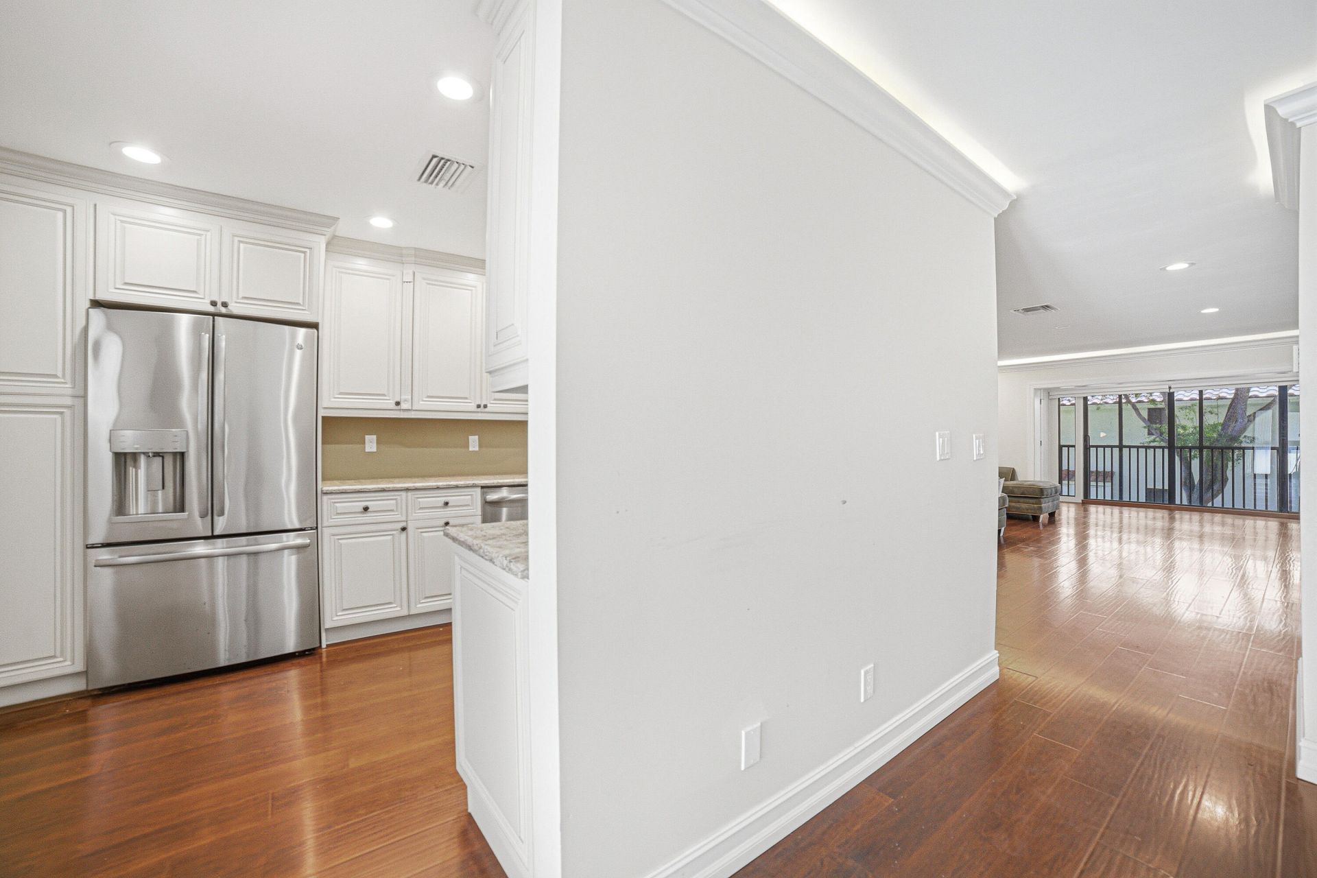 85 Pelican Pointe Drive, Unit 203, Delray Beach, FL 33483 Photo