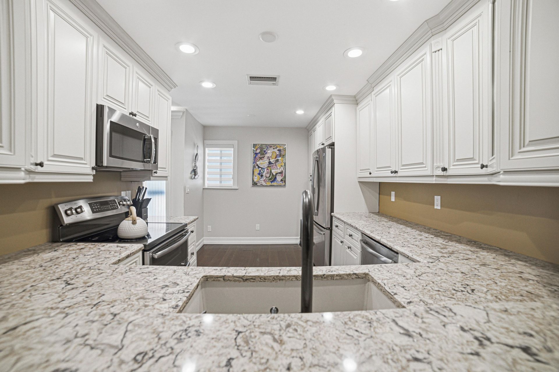 85 Pelican Pointe Drive, Unit 203, Delray Beach, FL 33483 Photo