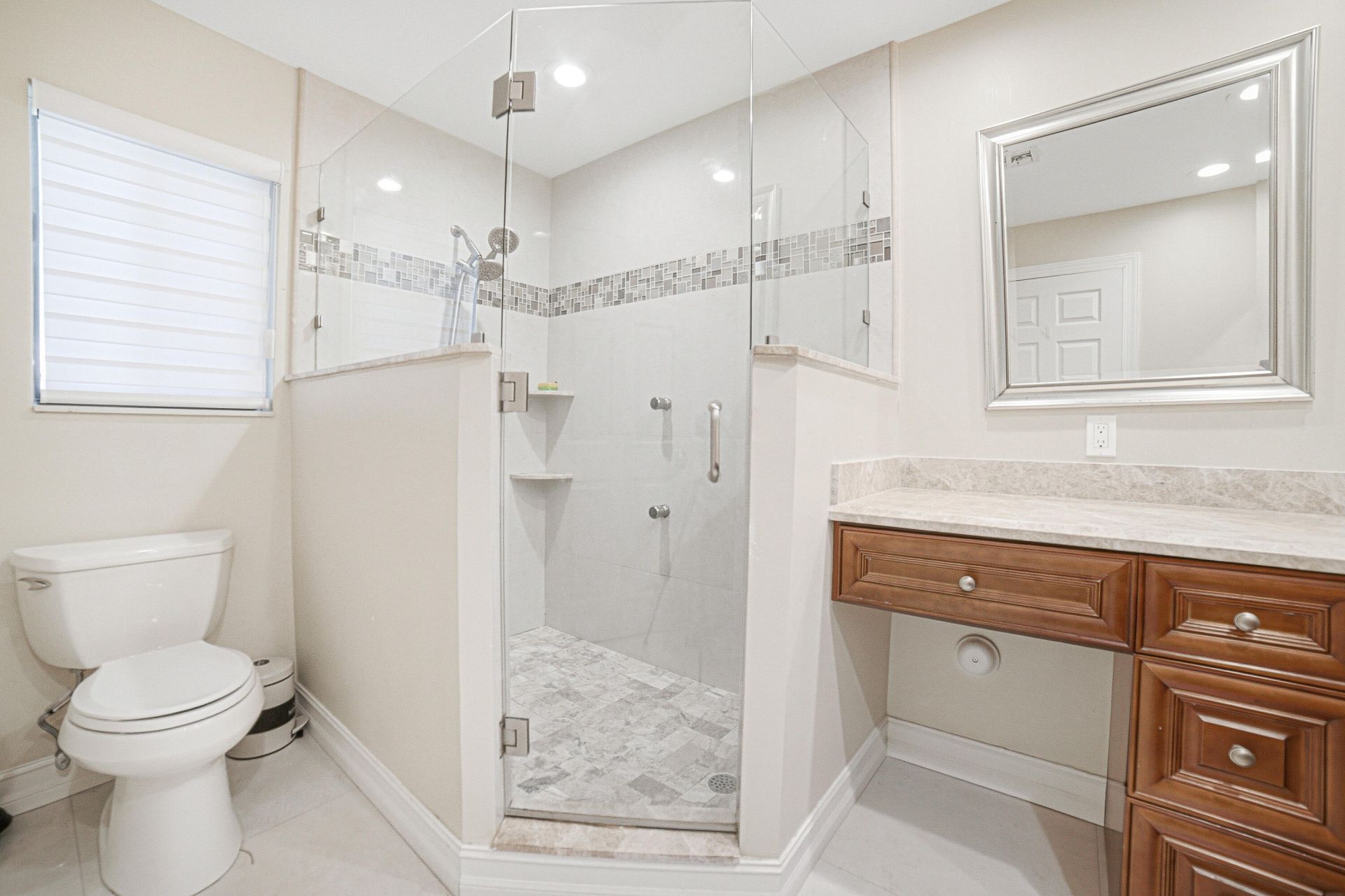 85 Pelican Pointe Drive, Unit 203, Delray Beach, FL 33483 Photo