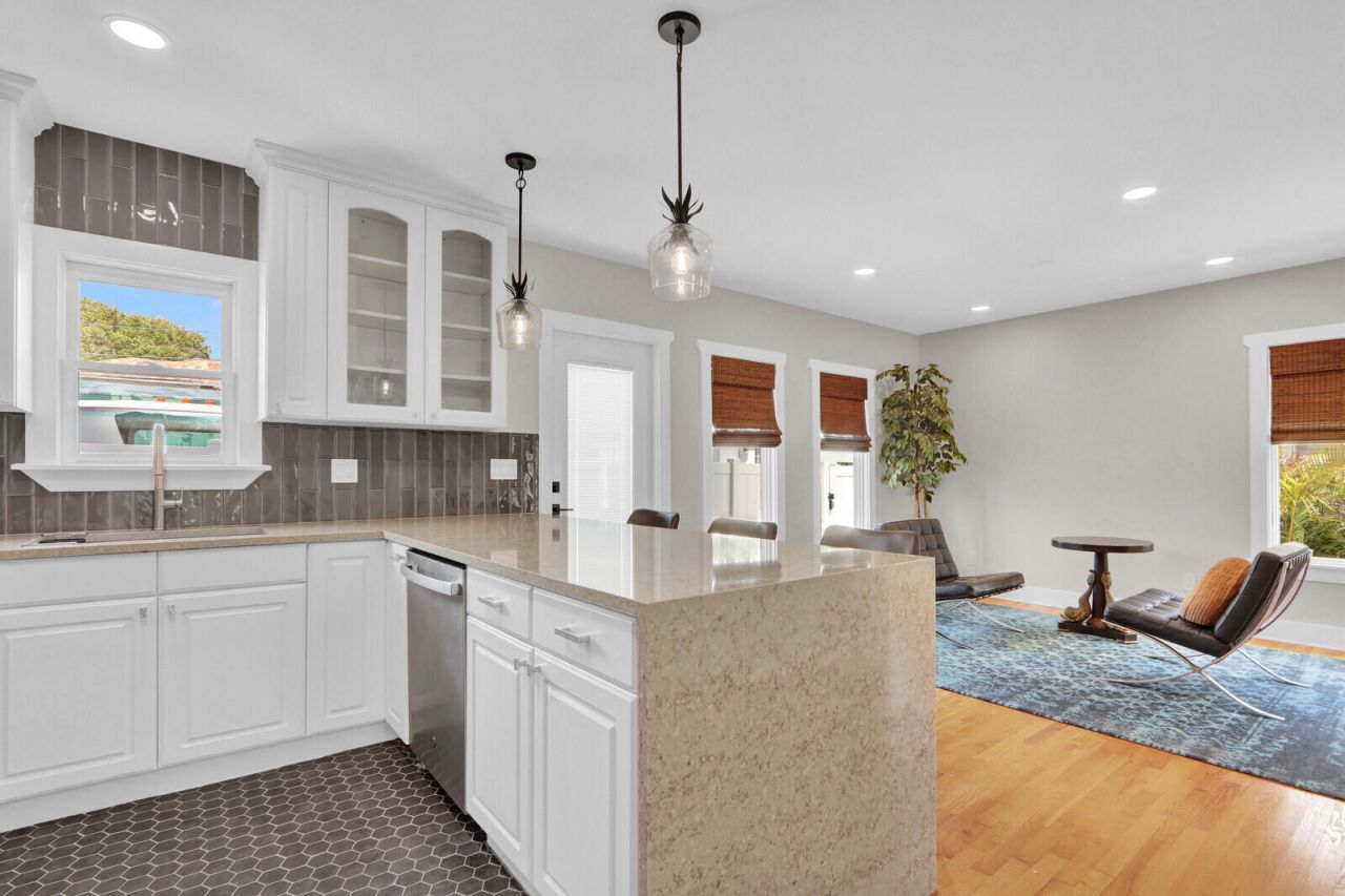 217 S Federal Highway, Lake Worth Beach, FL 33460 Photo