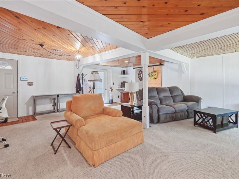 959 Beechwood Drive, Girard, OH 44420 Photo 11
