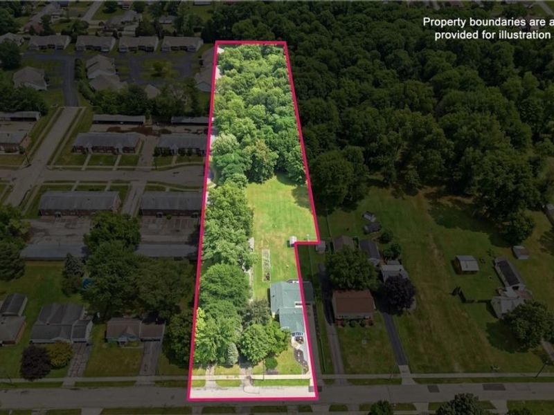 959 Beechwood Drive, Girard, OH 44420 Photo 2