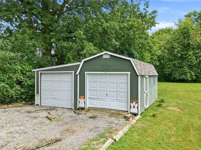 959 Beechwood Drive, Girard, OH 44420 Photo 24