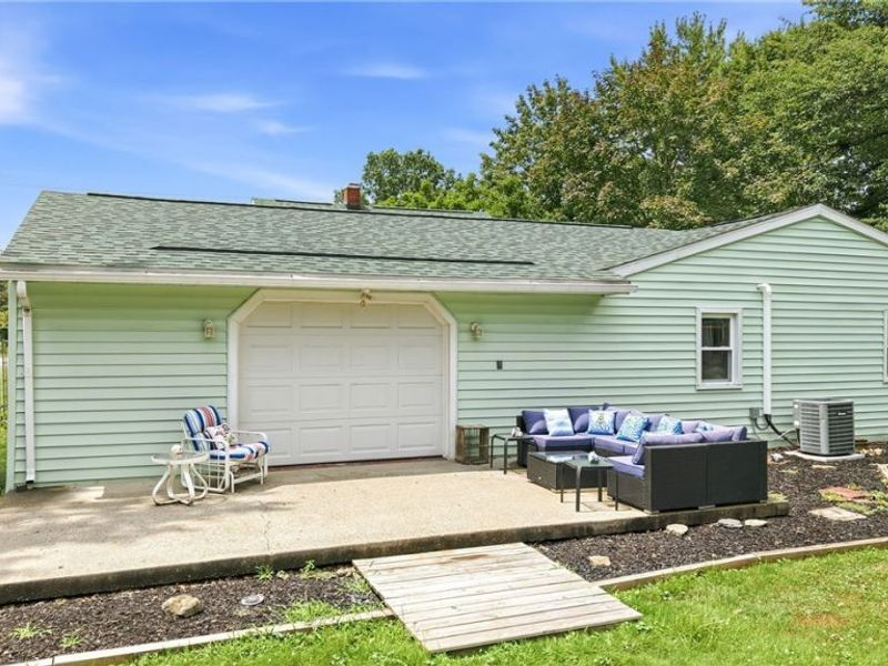 959 Beechwood Drive, Girard, OH 44420 Photo 32