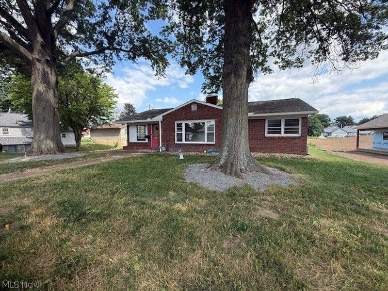 815 3rd Street SW, New Philadelphia, OH 44663 Photo 3