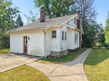 27015 Aurora Road , Solon, OH 44139