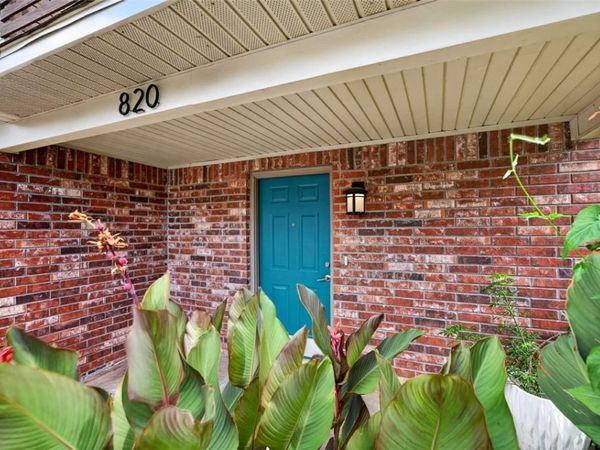 820 Peachtree Drive, Fayetteville, AR 72703