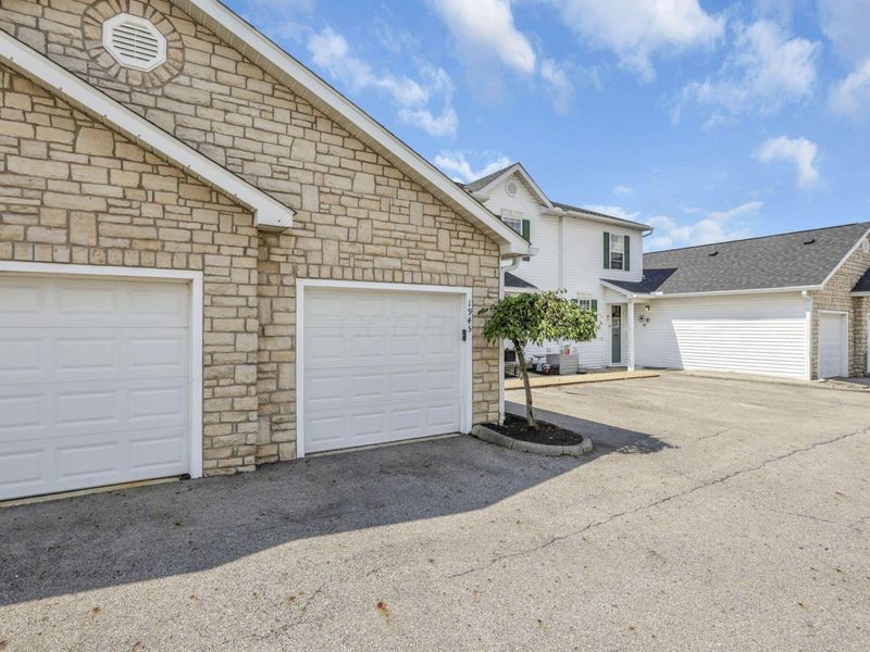 1945 Bashan Drive, Columbus, OH 43228 Photo 10
