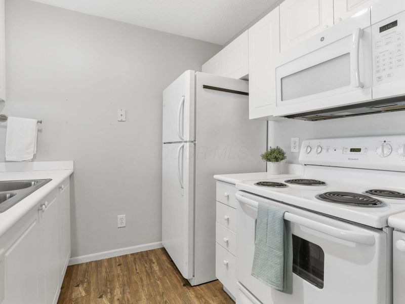 1945 Bashan Drive, Columbus, OH 43228 Photo 9